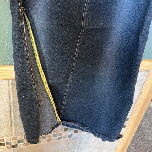Dark denim Size M Desert Diva jean skirt - Picture 5 of 5